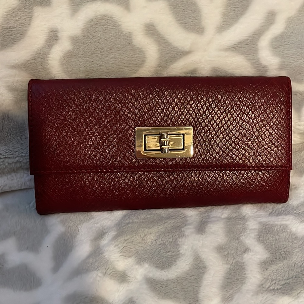 Talbots Women’s Leather Classic Dark Red Wallet